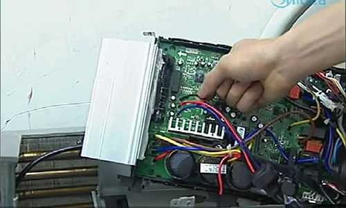 久治美的空调电话是多少